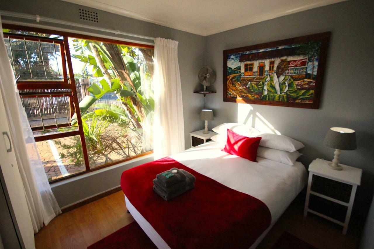 Saltycrax Backpackers And Surf Hostel By Curiocity Bloubergstrand Exterior photo